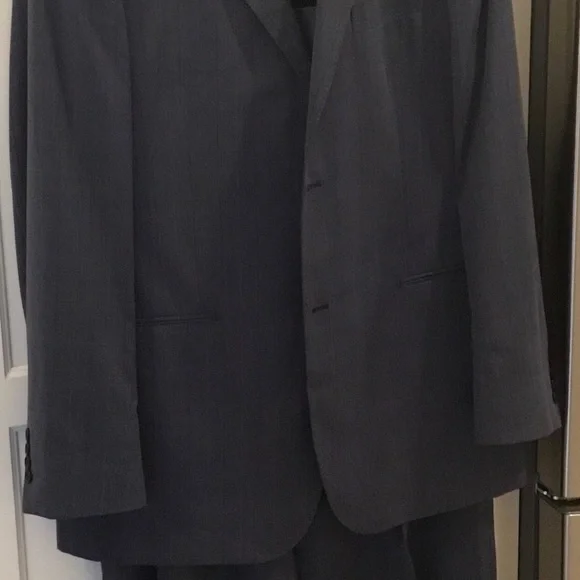 Men’s Sophisticated Charcoal Suit 44L - Picture 6 of 11